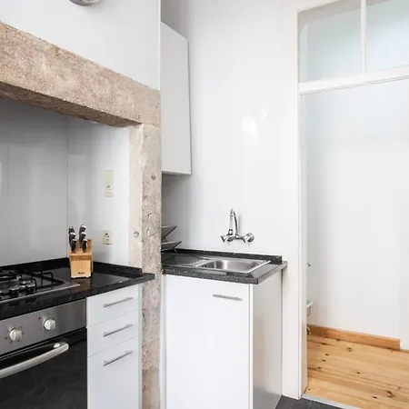 Apartamento Stylish, Bright & Historic -bica I Lisboa
