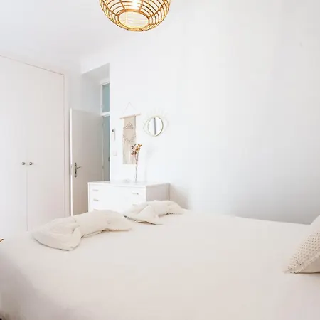 Stylish, Bright & Historic -bica I * Lizbona